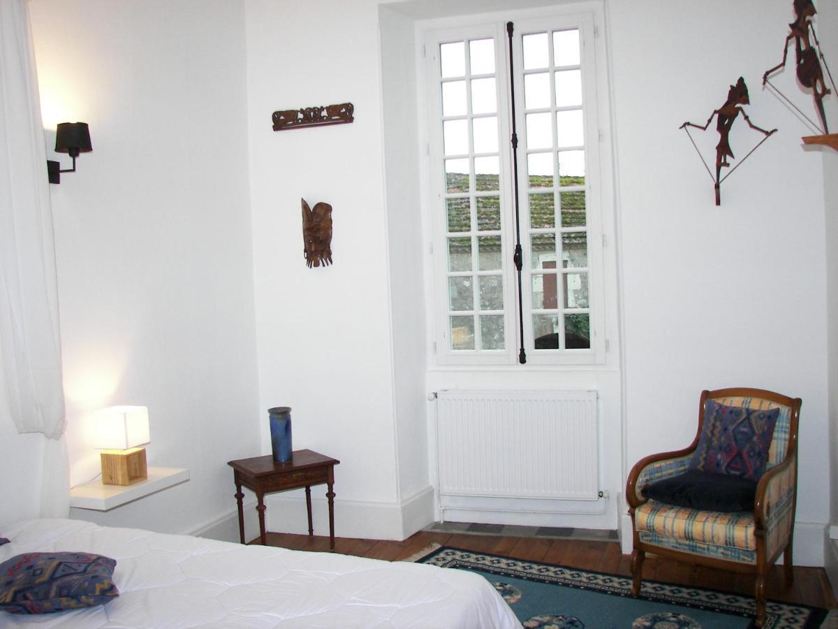 Domaine Du Noble Bed & Breakfast Saint-Jean-de-Thurac Exterior photo