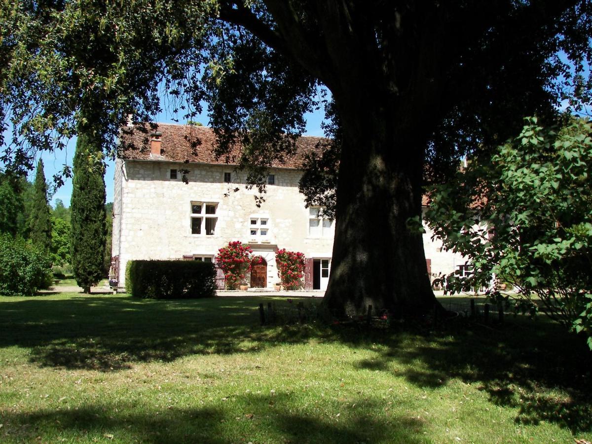 Domaine Du Noble Bed & Breakfast Saint-Jean-de-Thurac Exterior photo