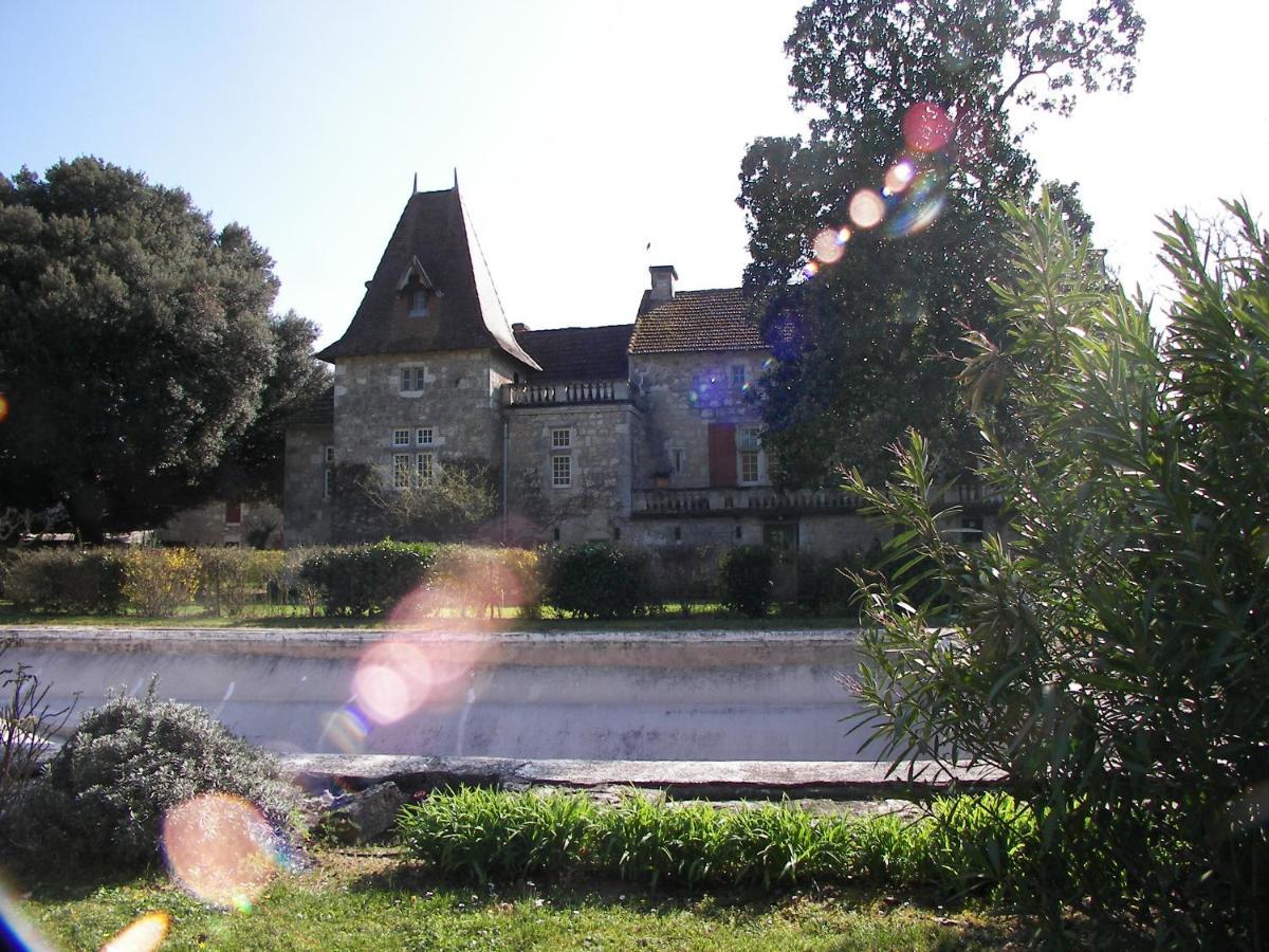 Domaine Du Noble Bed & Breakfast Saint-Jean-de-Thurac Exterior photo